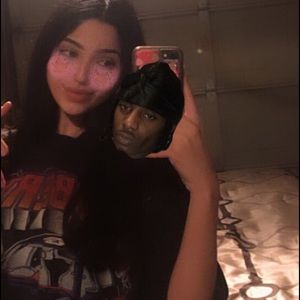 Meet your Posher, Monet